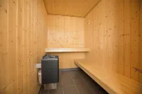 Behagliches Holzhaus mit Sauna im Skandi-stil am Großen Zechliner See Hotels in Rheinsberg