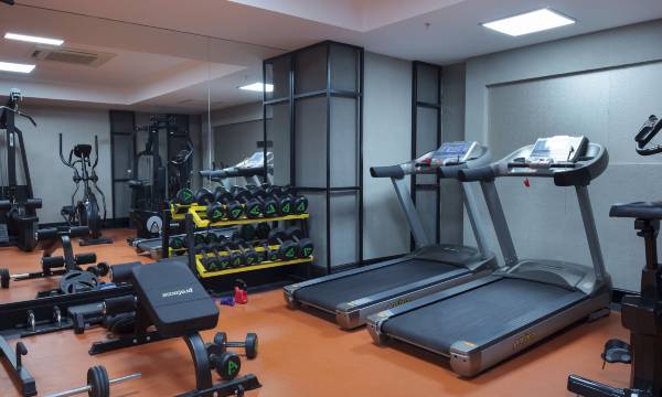 Izz Hotel Kosuyolu