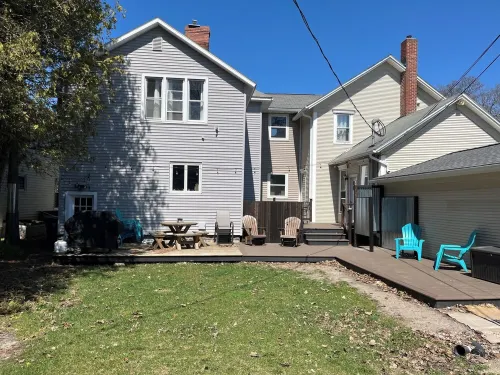 Large Downtown Manistee Historic Home Near Lake Michigan Hotels in Manistee