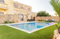Villa Savona Sleeps 7 with Private Pool - Pools