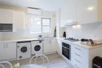 Lotus Stay Manly - Apartment 29B Hôtels à : North Narrabeen