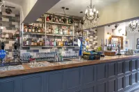 The Kings Arms and Royal Hotel, Godalming, Surrey