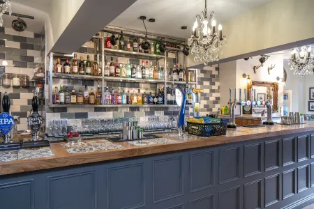 The Kings Arms and Royal Hotel, Godalming, Surrey Отели в г. Годалминг