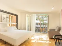 SH Ingles Boutique Hotel Hotels near Serranos Gate