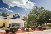 Days Inn by Wyndham Portage 波蒂奇住宿飯店