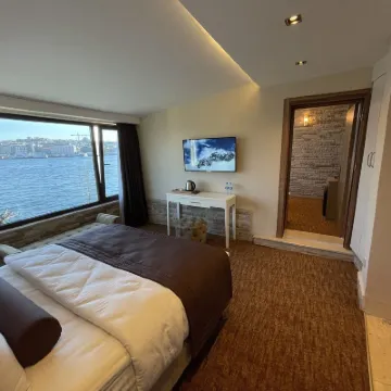 Weingart Seaside Hotel Hotel dekat Jembatan Galata
