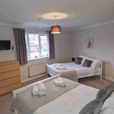 Finch House - Dog Friendly- 4 Bed House - Sleeps 10 - Pool Table - Hosted by Rentmyhouse Rooms