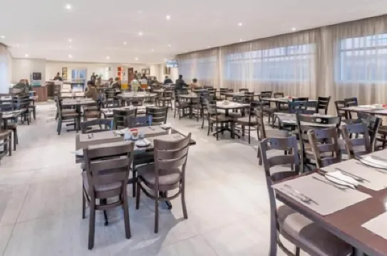 Hotel Savoy and Conference Centre