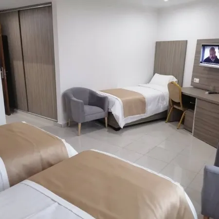 Hôtel du Lac Béjaïa Отели в г. Беджаия