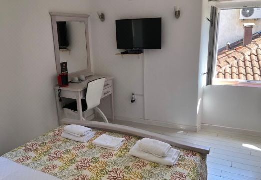 아토스 게스트하우스