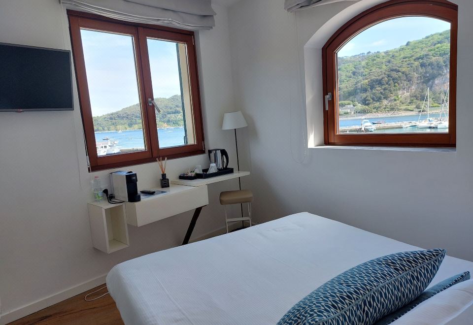 토레 포르토 베네레 숙소 외관 사진