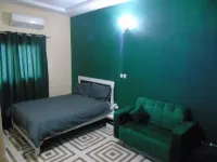 Abidjan Cocody 3-Bed Apt - Sleeps 6
