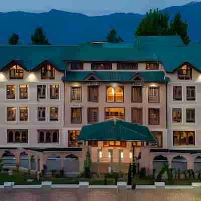 Hotel the Dewan Hotel Exterior