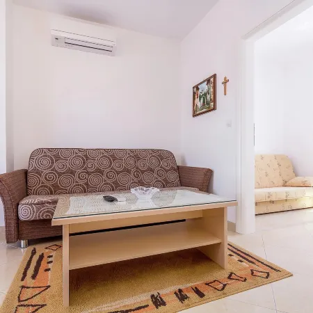 Nice Apartment Only 500m From the Beach
