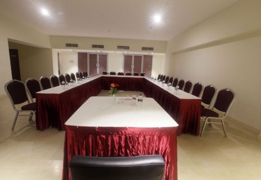 4. 호텔 그랜드 파..