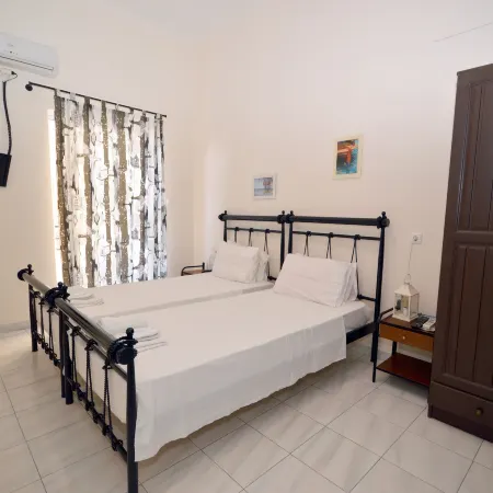 Koukounari Rooms Hotels in Agistri