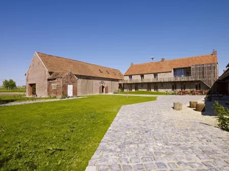 B&B de Deugdzonde Отели в г. Мускрон