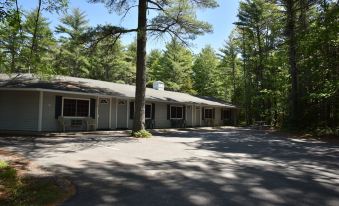 Acadia Pines Motel