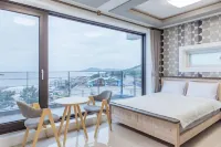 Hayanjip (Blue Road Town Pension - 4-Star