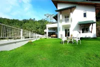 Sunlit Villa Hotels in Nugawela
