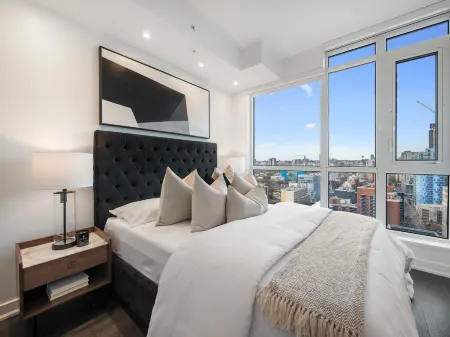 Stallion Suites - Entertainment District Отели в г. Торонто