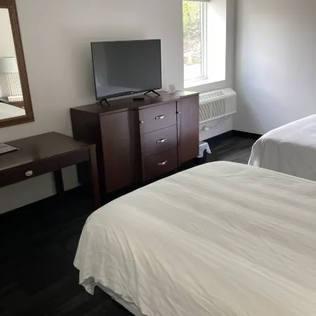 Elker Inn & Suites