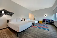Aloft Mooresville - parking