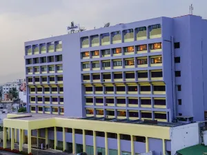 Dolphin Hotel