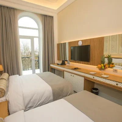 Promenade Hotel Baku Hotels near İçərişəhər “ABAD” sərgi-satış mərkəzi