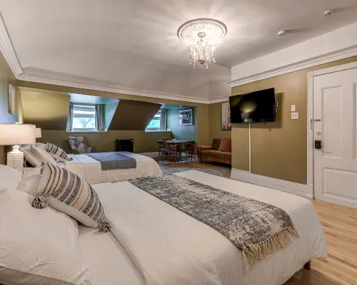 North House - Auberge la Chouette Hôtel Automatisé โรงแรมใกล้ป้อมปราการซิตาเดล
