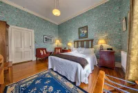 Pen-y-bryn Hotels in Herbert