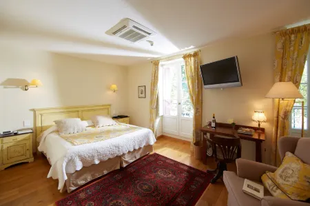 Olivier Leflaive Hôtel Restaurants Отели в г. Ноле