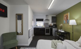 BV Royal Comfy Studiosuite Queensgate Huddersfield