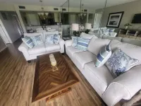 Edgewater beach/Golf resort  heated pool, hot tub, beach access 2bed/2bath
