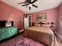 Historic Western Oasis w/AC & Parklike Backyard Hotel a Las Animas County