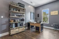 Chateau de La Mar -w/Pool! Walk to Downtown Ocean Springs & Beach! Perfect Spot!