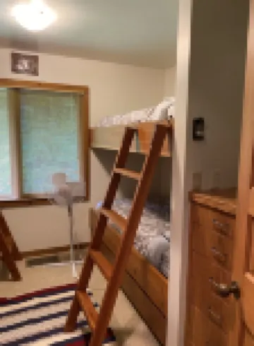 Beautiful Family House on the Lake