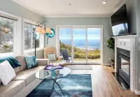 Whale Watching and Gas Fireplace Retreat - Cozy Oceanfront Haven