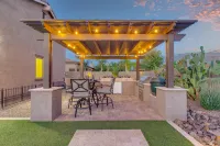 Heated Pool, Spa and Game Room Retreat - Stunning Luxury Oasis