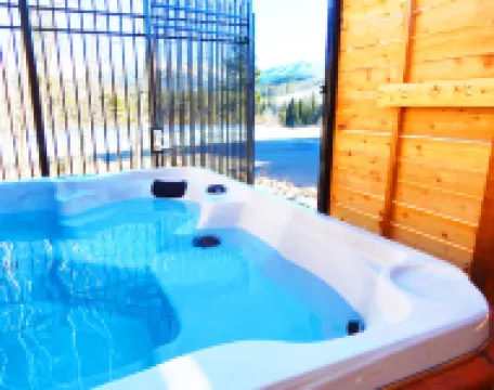 Spacious Mountain Retreat with Hot Tub and Patios - Elegant Sanctuary