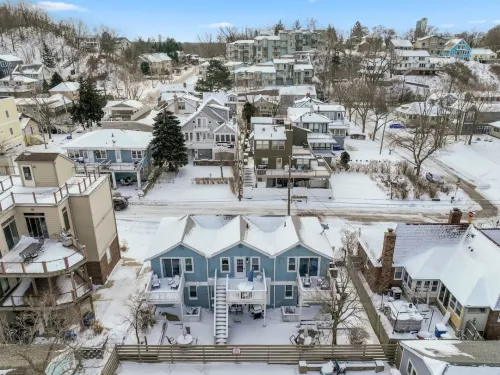 Sunny Retreat Steps from Lake Michigan - Charming Family Oasis Hotels in Michigan City