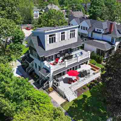 Lakefront Access and Spacious Deck - Inviting Retreat Hotel Exterior