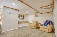 Hot Tub, Jacuzzi and Spacious Outdoor Oasis - Gorgeous Retreat