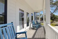 Private Saltwater Pool and Outdoor Oasis - Luxurious Coastal Retreat Hotels in Murrells Inlet
