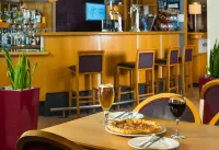 Holiday Inn Express Edinburgh - Leith Waterfront Các khách sạn ở Burntisland