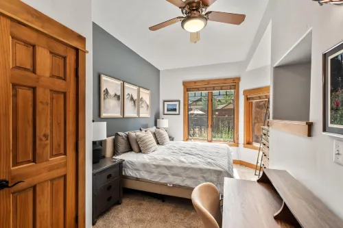 Charming Mountain Retreat with Heated Pool and Scenic Views - Stylish Haven