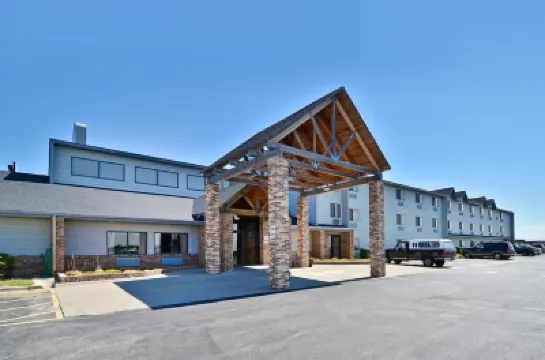 Ramada by Wyndham Platte City KCI Airport Hotel di 