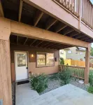 Scenic Balcony and Cozy Gas Fireplace - Spacious Mountain Retreat