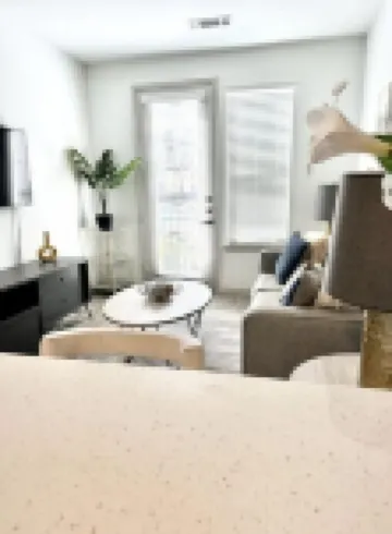 Frisco's mini Resort Stay