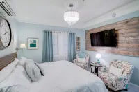 Access to Pools and Scenic Beach Paths - Charming Getaway Hotels in Rosemary Beach
